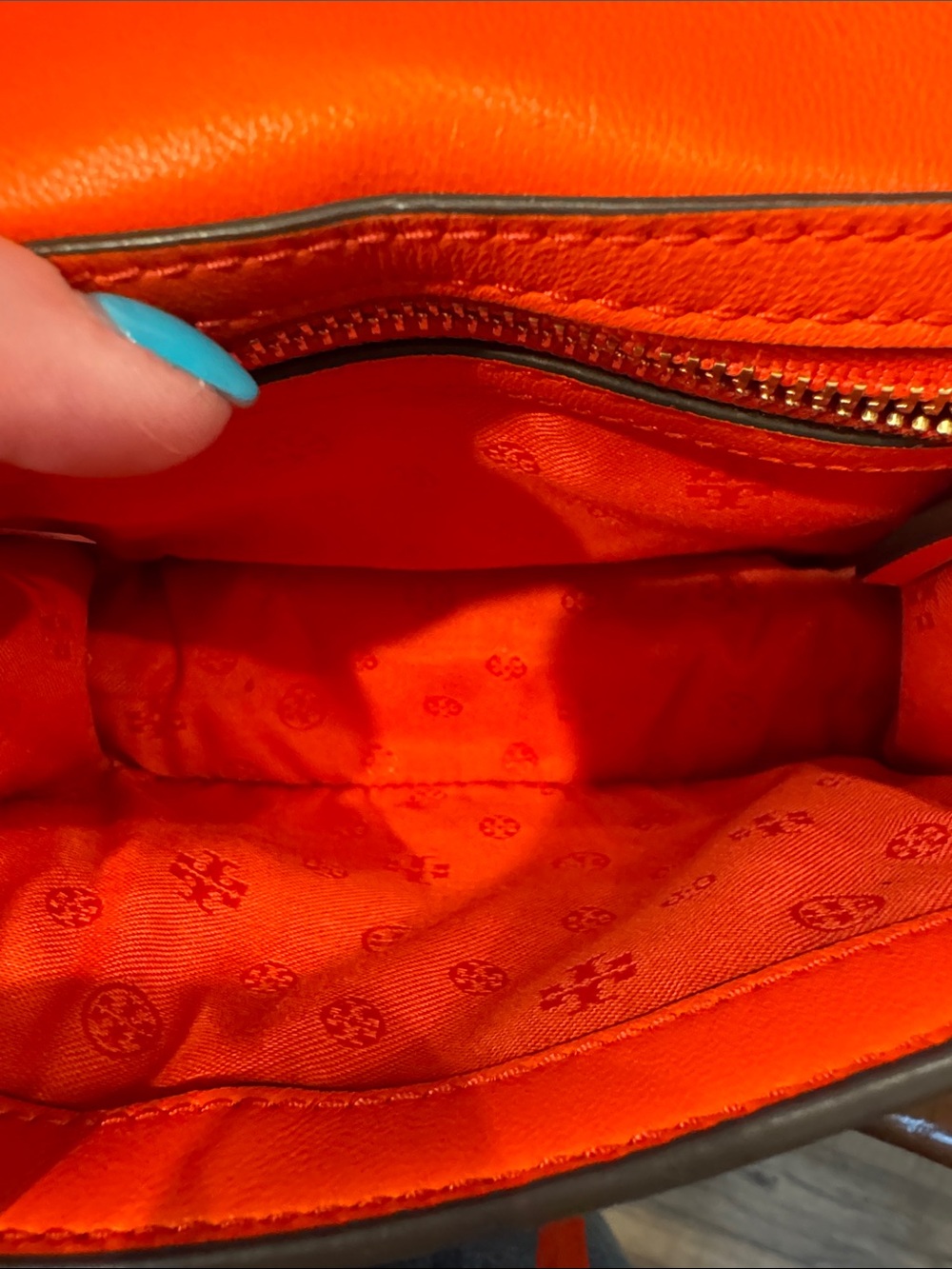 Tory Burch Bright Orange Quilted Crossbody with Gold Chain - Picture 9 of 13